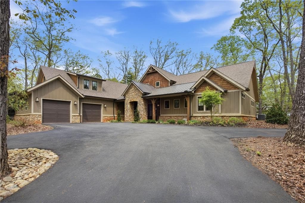 3 bedroom, 4 bathroom, 3,405 sq ft single family residence for sale at 83 Summit Drive, Big Canoe, GA 30143 — photo 2
