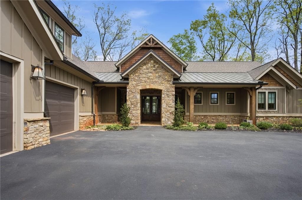 3 bedroom, 4 bathroom, 3,405 sq ft single family residence for sale at 83 Summit Drive, Big Canoe, GA 30143 — photo 4