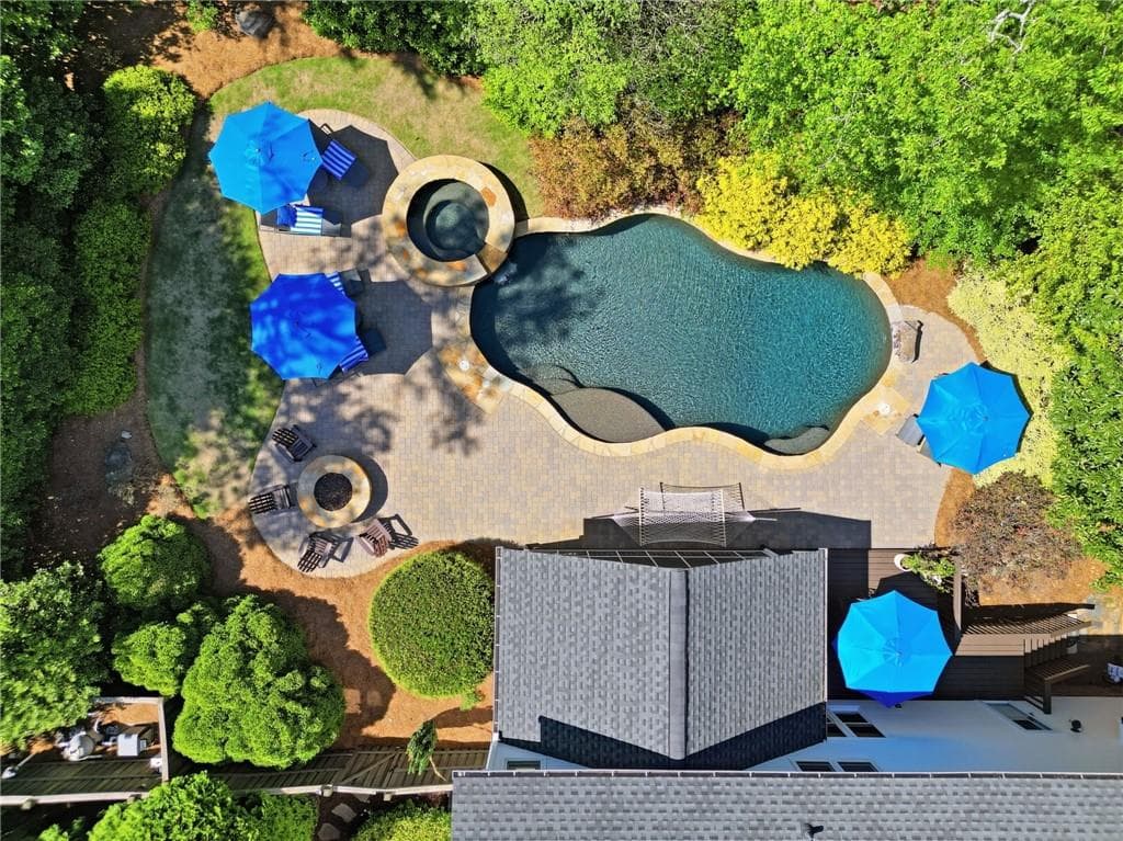 4 bedroom, 3 bathroom, 2,980 sq ft single family residence sold at 500 Middleton Place, Roswell, GA 30075