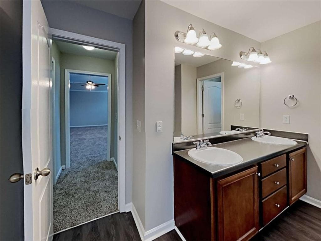 4 bedroom, 3 bathroom, 2,476 sq ft single family residence under contract at 3230 Arbor Oaks Drive, Snellville, GA 30039 — photo 10