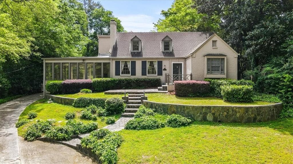 2039 Springlake Drive, Atlanta, GA 30305 — most recent listing photo