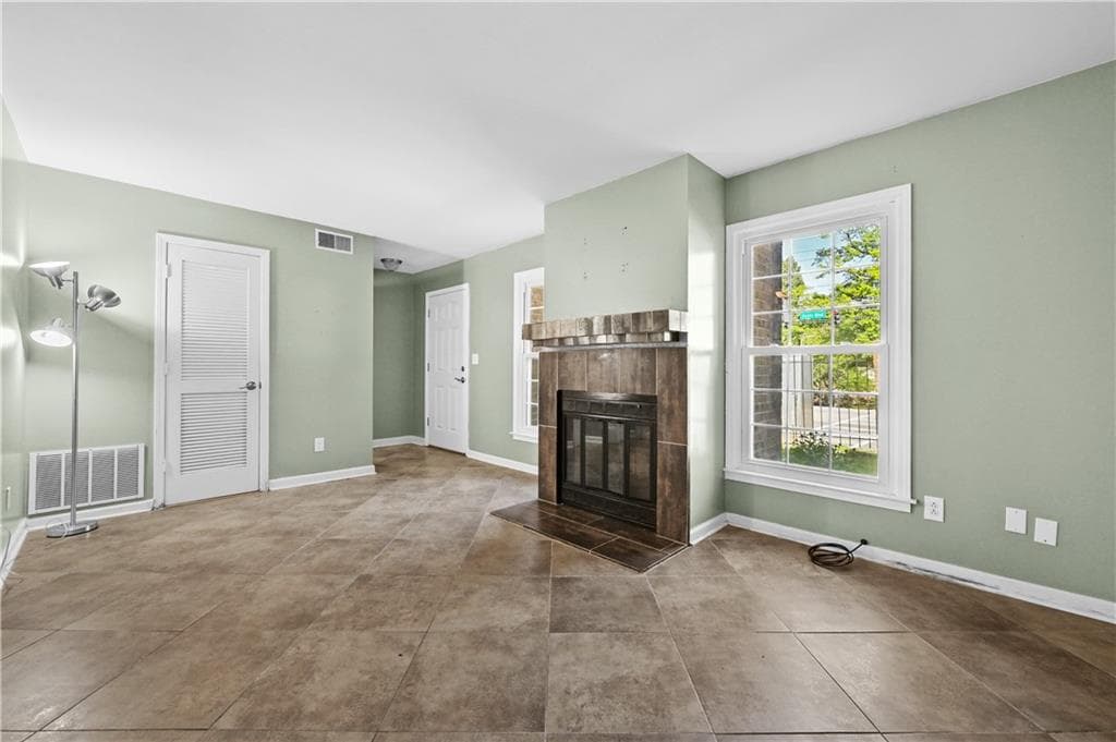 3 bedroom, 3 bathroom, 1,452 sq ft condominium for sale at 1101 Scott Boulevard, Decatur, GA 30030 — photo 6