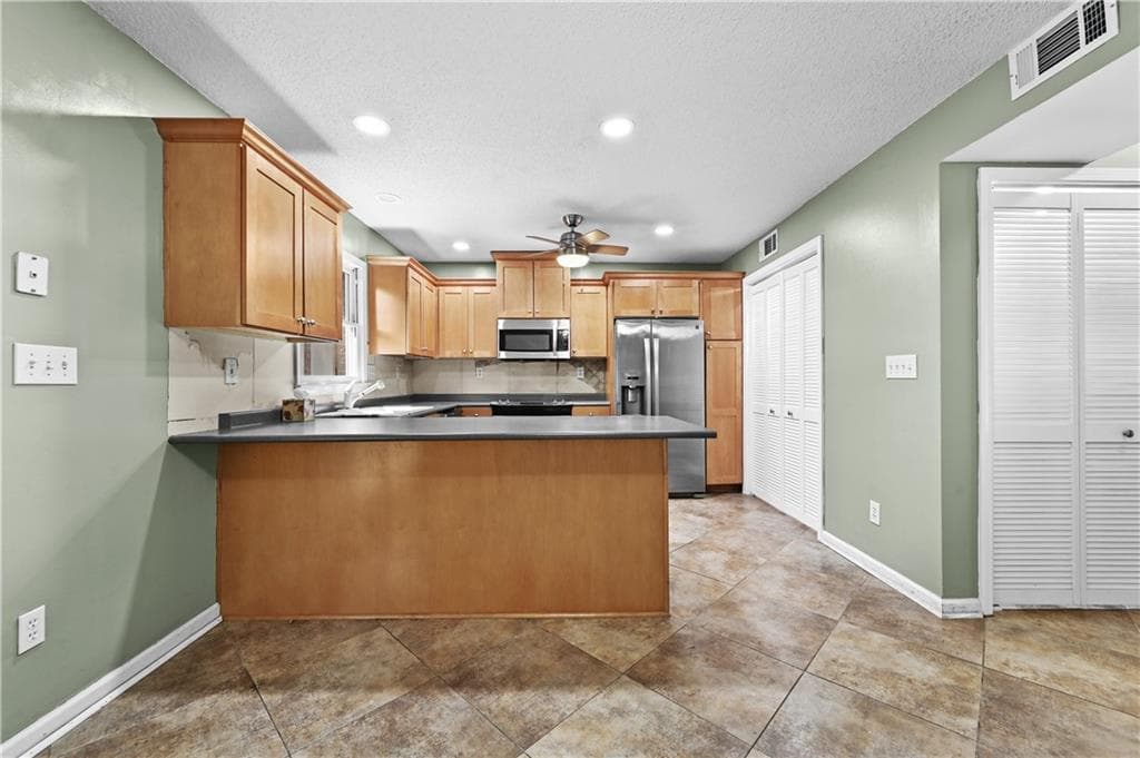 3 bedroom, 3 bathroom, 1,452 sq ft condominium for sale at 1101 Scott Boulevard, Decatur, GA 30030 — photo 10