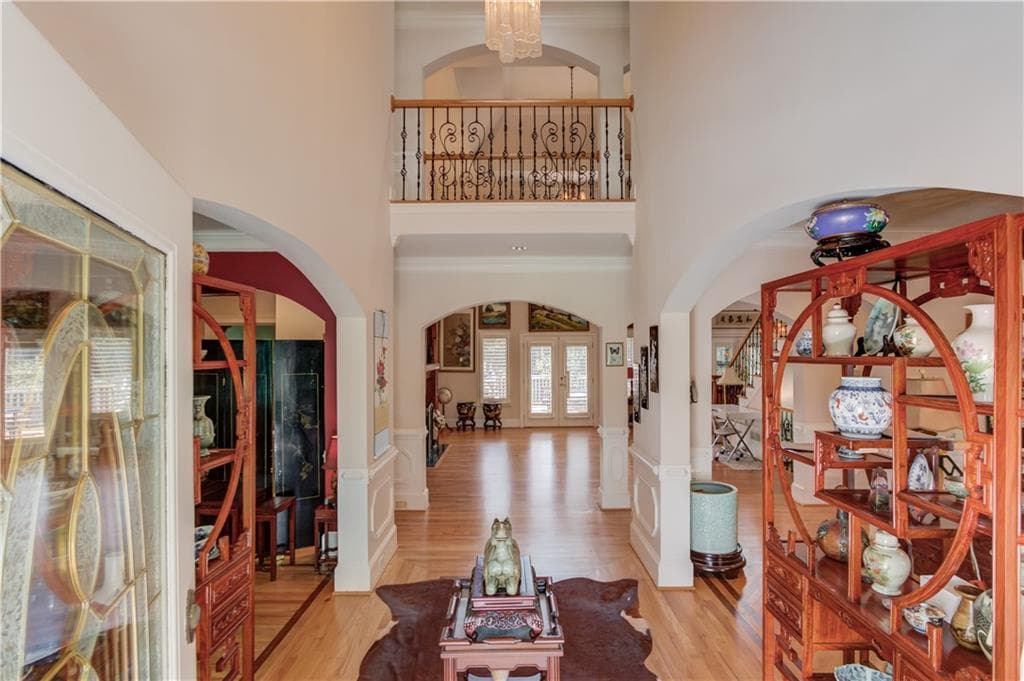 5 bedroom, 7 bathroom, 6,369 sq ft single family residence for sale at 2043 Burgundy Drive, Braselton, GA 30517 — photo 7