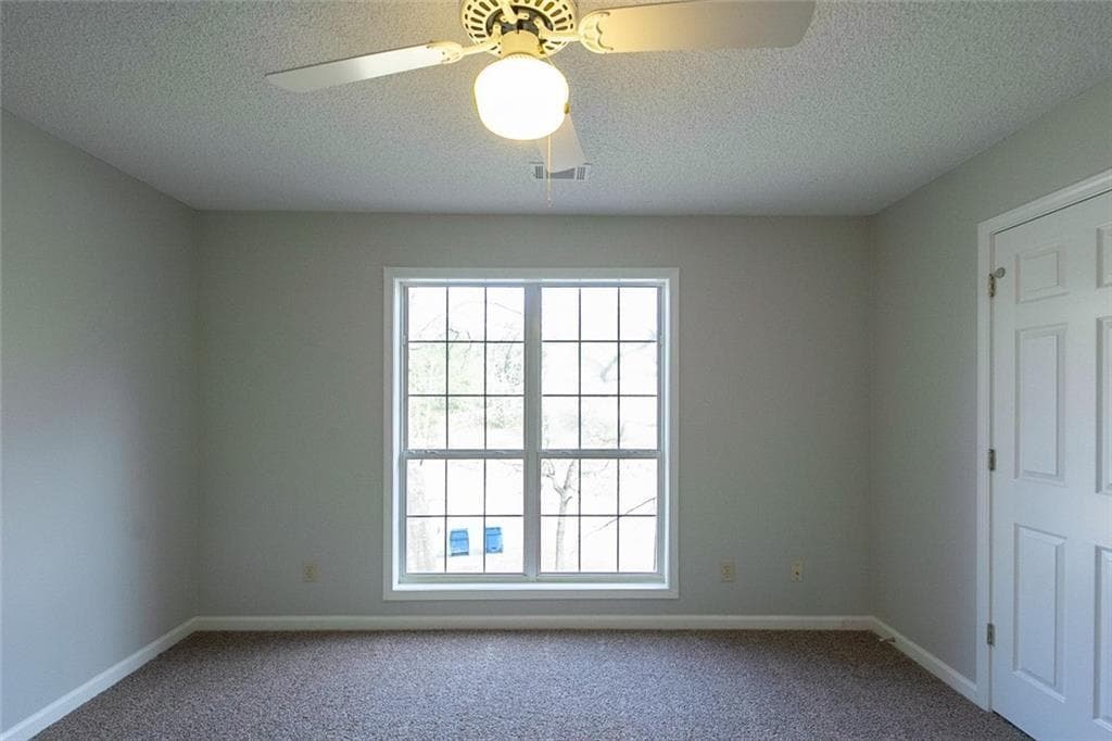 4 bedroom, 3 bathroom, 2,686 sq ft single family residence for sale at 1625 Huntington Hill Trace, Buford, GA 30519 — photo 8