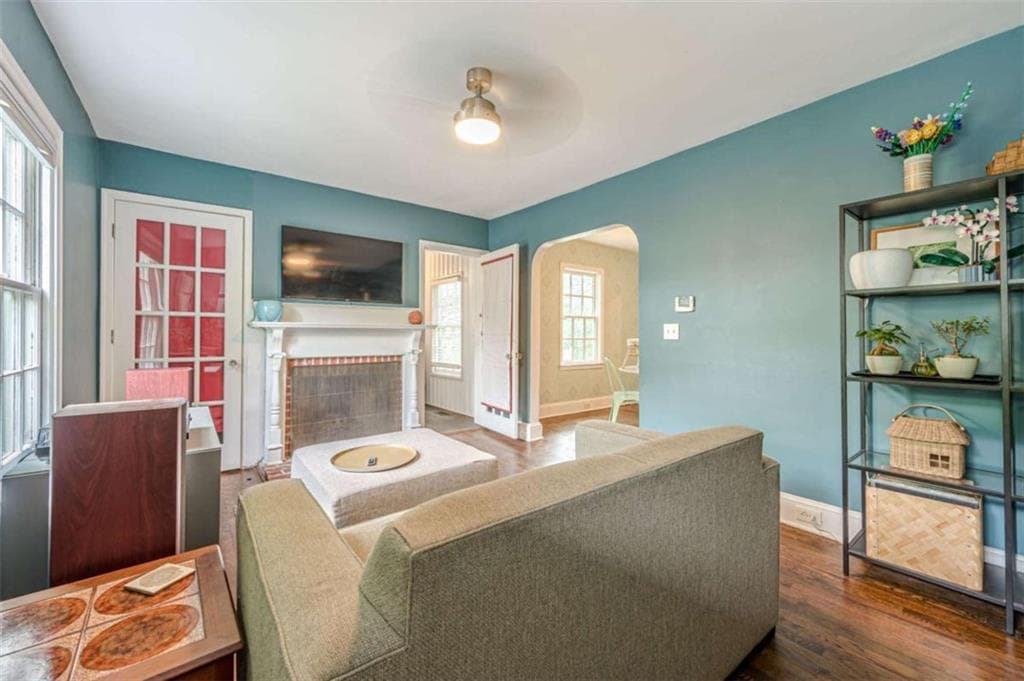 2 bedroom, 2 bathroom, 989 sq ft single family residence for sale at 712 Berkeley Avenue, Atlanta, GA 30318 — photo 9
