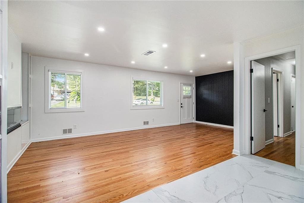 3 bedroom, 2 bathroom, 1,432 sq ft single family residence for sale at 1595 Moncrief Circle, Decatur, GA 30033 — photo 3