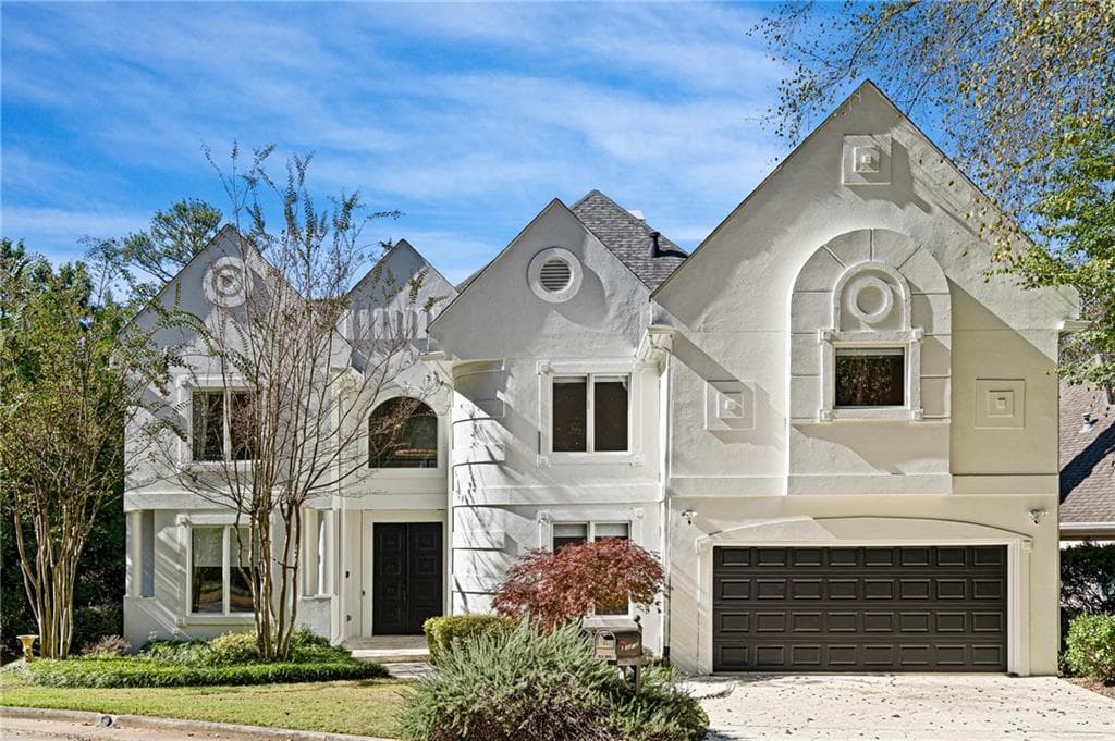 4 bedroom, 4 bathroom, 5,772 sq ft single family residence sold at 4 Vale Close, Atlanta, GA 30324