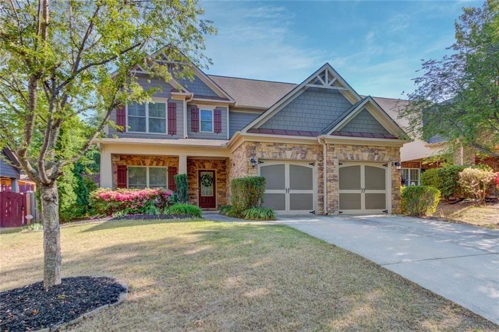 4 bedroom, 3 bathroom, 2,255 sq ft single family residence for sale at 7772 Copper Kettle Way, Flowery Branch, GA 30542 — photo 2