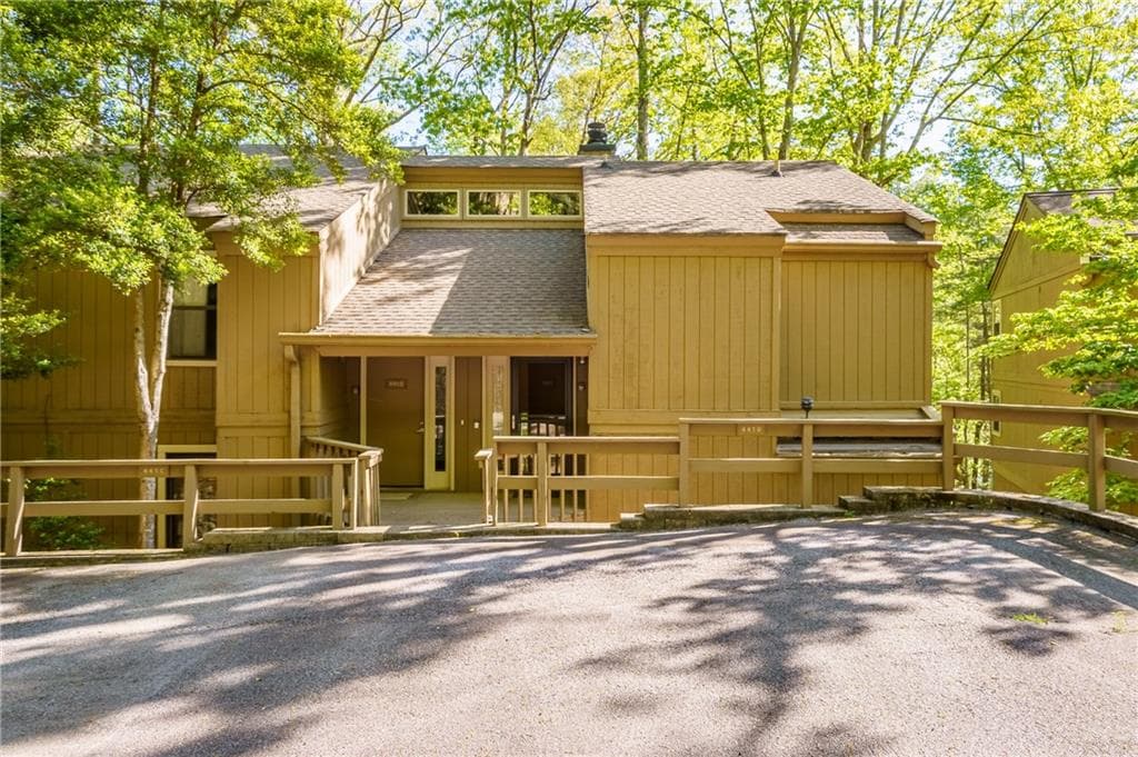 2 bedroom, 2 bathroom, 1,216 sq ft condominium for sale at 135 Chestnut Rise Trail 441C, Jasper, GA 30143 — photo 3