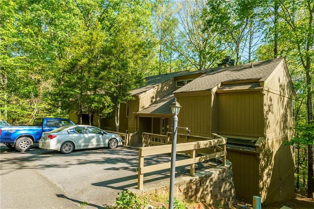 2 bedroom, 2 bathroom, 1,216 sq ft condominium for sale at 135 Chestnut Rise Trail 441C, Jasper, GA 30143 — photo 6