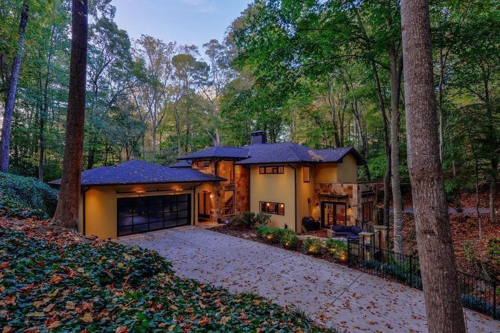 6 bedroom, 5 bathroom, 4,474 sq ft single family residence for sale at 1180 E Beechwood Drive, Atlanta, GA 30327 — photo 3