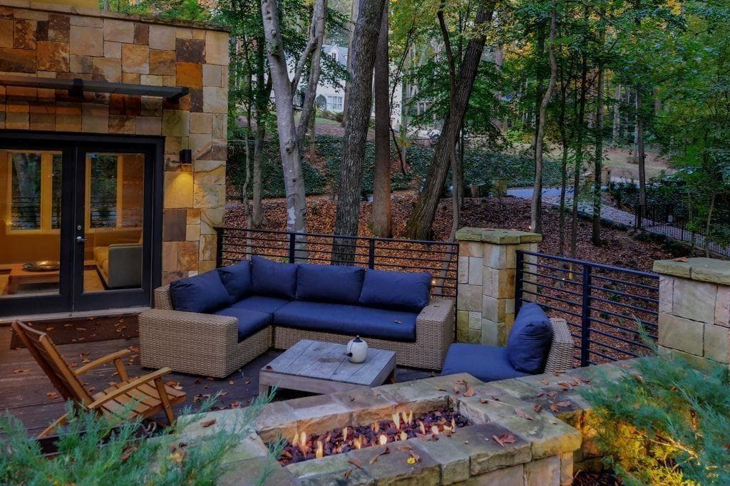 6 bedroom, 5 bathroom, 4,474 sq ft single family residence for sale at 1180 E Beechwood Drive, Atlanta, GA 30327 — photo 10