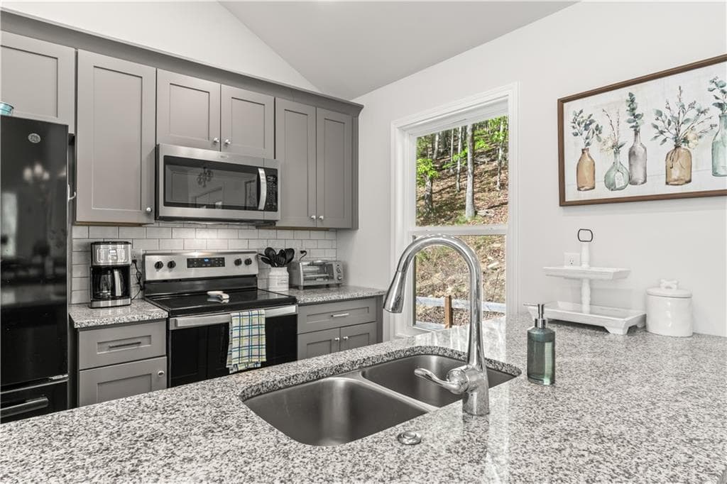 2 bedroom, 3 bathroom, 1,456 sq ft single family residence for sale at 114 Council Oak Loop, Waleska, GA 30183 — photo 7