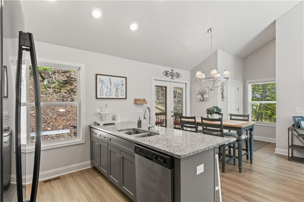 2 bedroom, 3 bathroom, 1,456 sq ft single family residence for sale at 114 Council Oak Loop, Waleska, GA 30183 — photo 8