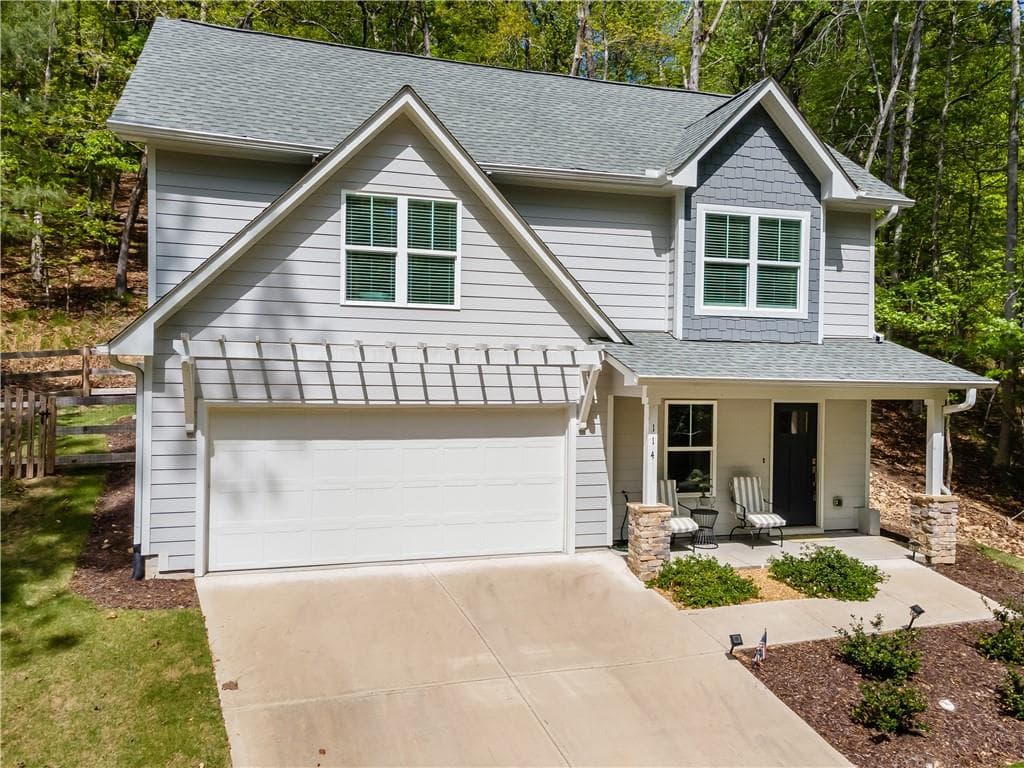 2 bedroom, 3 bathroom, 1,456 sq ft single family residence for sale at 114 Council Oak Loop, Waleska, GA 30183 — photo 1 of 53