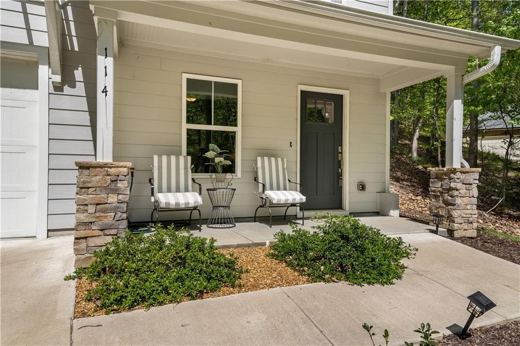 2 bedroom, 3 bathroom, 1,456 sq ft single family residence for sale at 114 Council Oak Loop, Waleska, GA 30183 — photo 4