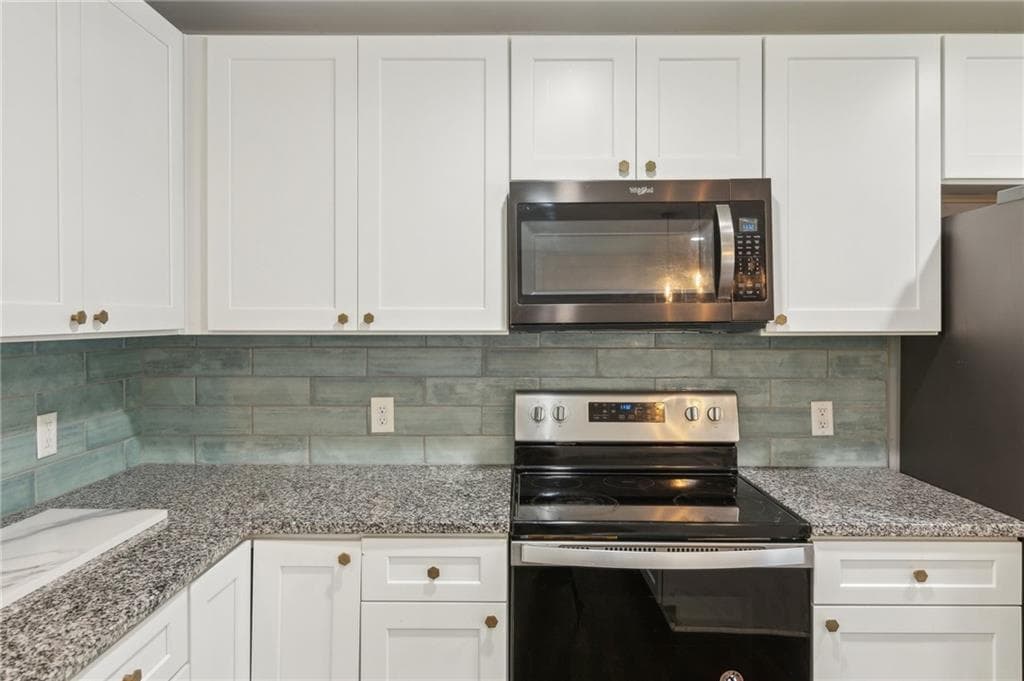 4 bedroom, 4 bathroom, 3,258 sq ft single family residence under contract at 1652 DETROIT Avenue, Atlanta, GA 30314 — photo 8