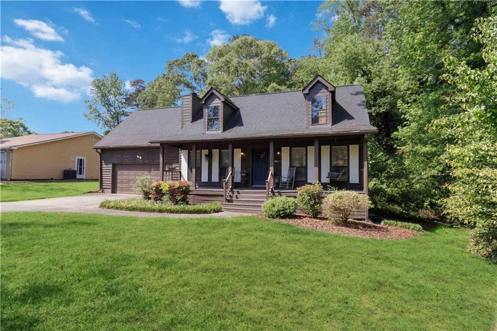 3 bedroom, 2 bathroom, 2,917 sq ft single family residence sold at 1066 Sea Oats Way, Lilburn, GA 30047