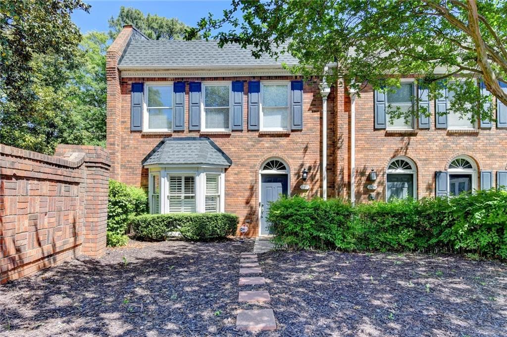 7111 Saint Charles Square, Roswell, GA 30075 — most recent listing photo