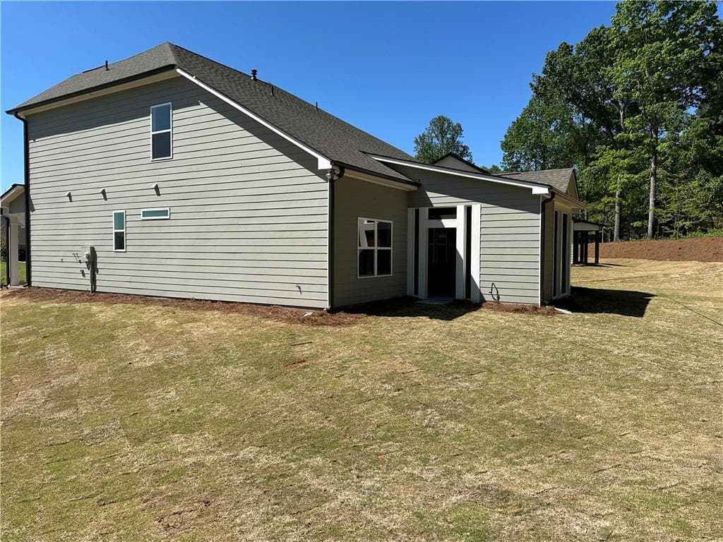 4 bedroom, 4 bathroom, 2,417 sq ft single family residence for sale at 112 Rose Lake Court, Hoschton, GA 30548 — photo 2