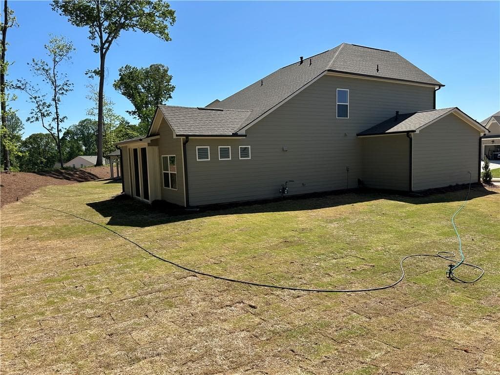 4 bedroom, 4 bathroom, 2,417 sq ft single family residence for sale at 112 Rose Lake Court, Hoschton, GA 30548 — photo 3