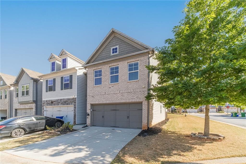 3 bedroom, 3 bathroom, 1,926 sq ft townhouse for sale at 4086 Fireoak Drive, Decatur, GA 30032 — photo 2