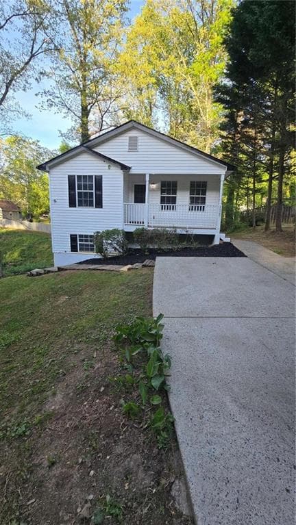 1 bedroom, 1 bathroom, 750 sq ft single family residence for rent at 3025 Mangum Drive B, Cumming, GA 30041 for $1,500 a month — photo 2