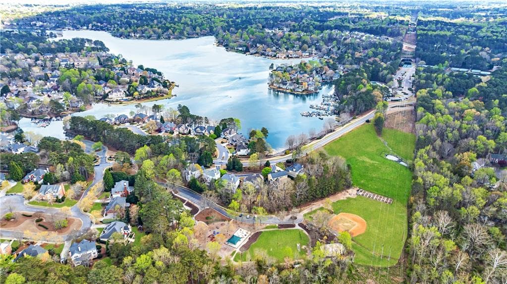 4 bedroom, 5 bathroom, 4,641 sq ft single family residence for sale at 2090 Lake Windward Drive, Alpharetta, GA 30005 — photo 2