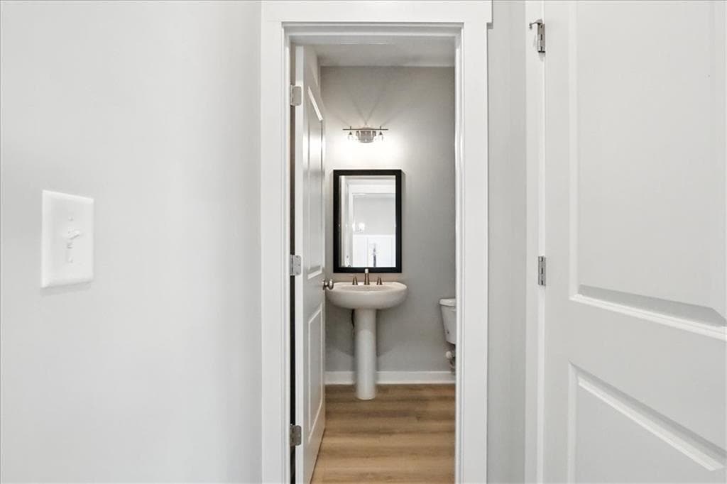 4 bedroom, 3 bathroom, 2,605 sq ft single family residence for sale at 4034 Links Boulevard, Jefferson, GA 30549 — photo 8
