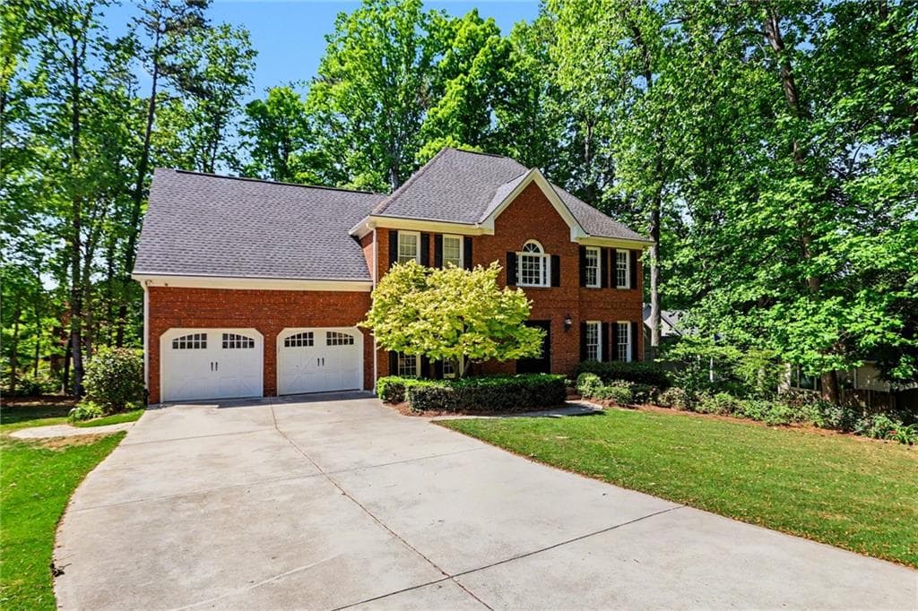 5 bedroom, 4 bathroom, 3,998 sq ft single family residence for sale at 5702 Fallsbrook Lane, Acworth, GA 30101 — photo 2