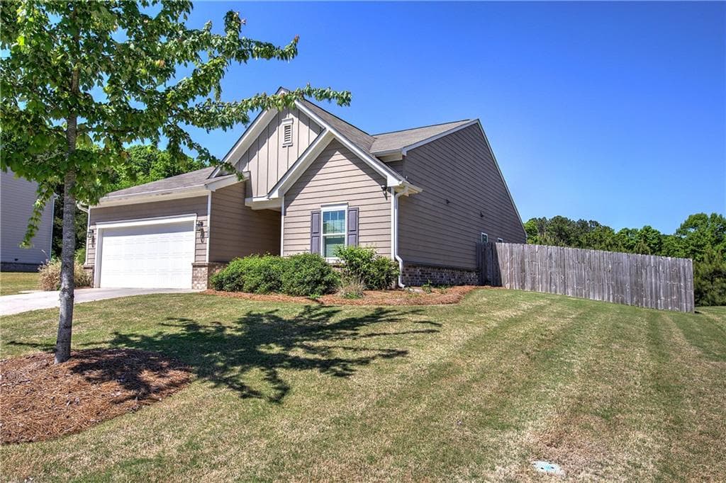 4 bedroom, 2 bathroom, 1,839 sq ft single family residence for sale at 102 Sorrento Drive, Cartersville, GA 30120 — photo 4