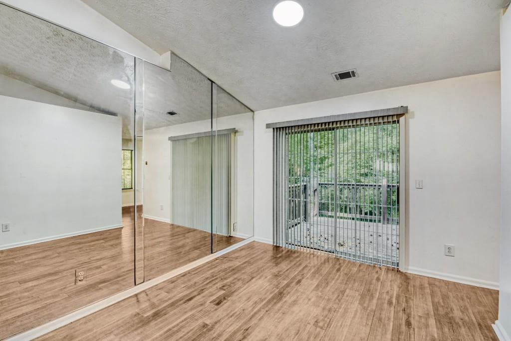 3 bedroom, 2 bathroom, 1,351 sq ft single family residence under contract at 2032 Briar Trail Court, Atlanta, GA 30331 — photo 10