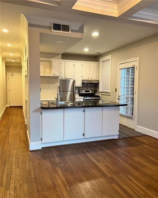 1 bedroom, 1 bathroom, 621 sq ft condominium for sale at 2840 PEACHTREE Road 306, Atlanta, GA 30305 — photo 4