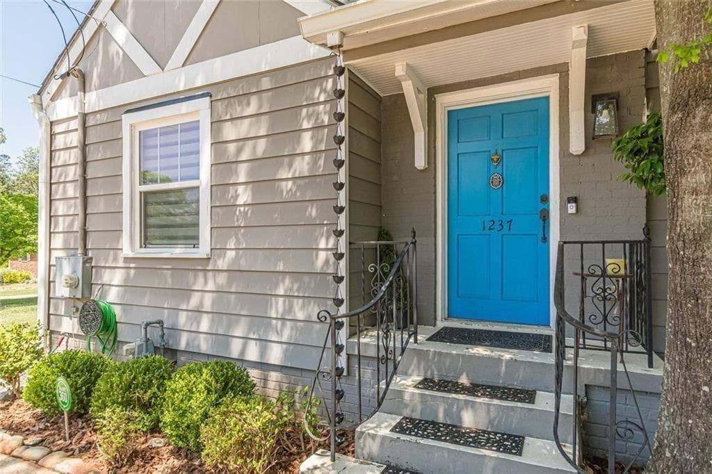 3 bedroom, 2 bathroom, 1,678 sq ft single family residence for sale at 1237 Winburn Drive, East Point, GA 30344 — photo 6