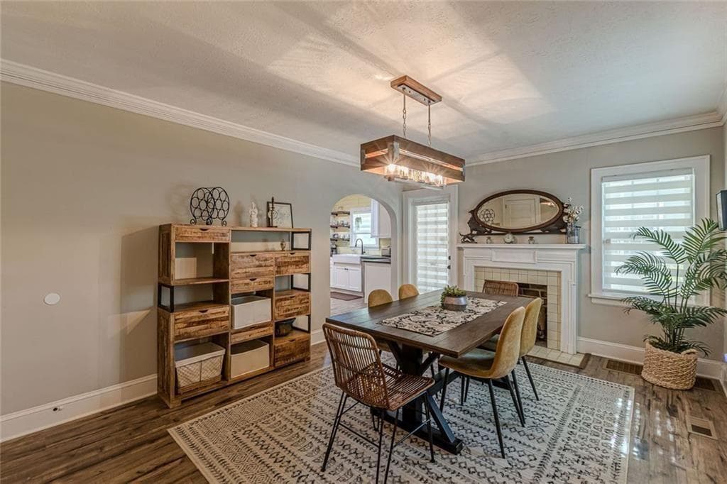 3 bedroom, 2 bathroom, 1,678 sq ft single family residence for sale at 1237 Winburn Drive, East Point, GA 30344 — photo 7