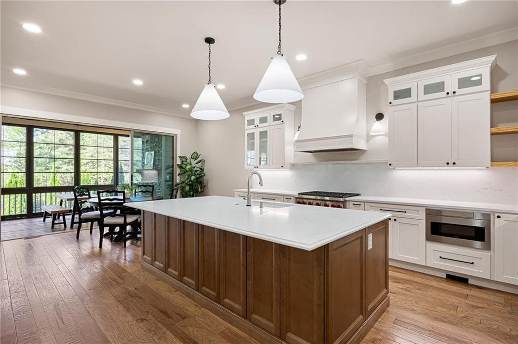 5 bedroom, 5 bathroom, 5,095 sq ft single family residence for sale at 203 Laurel Vista Drive, Canton, GA 30114 — photo 6