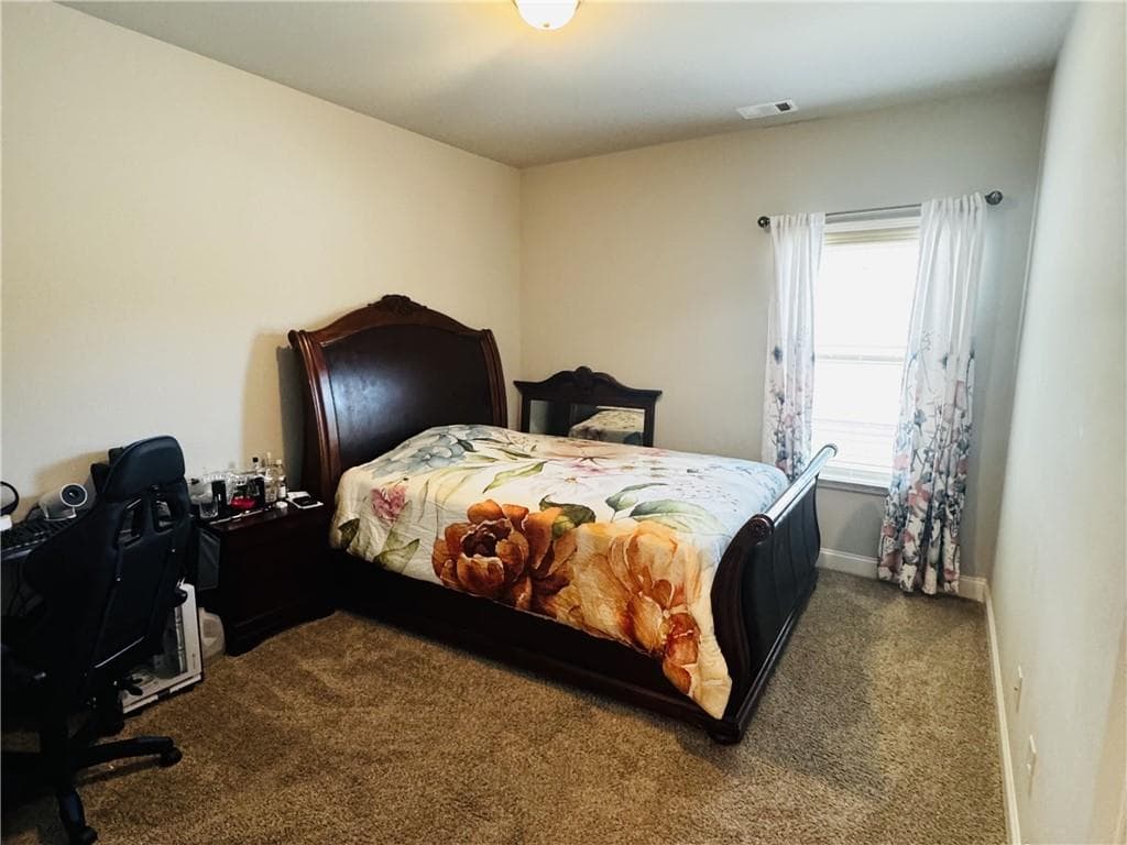 4 bedroom, 3 bathroom, 2,420 sq ft single family residence under contract at 815 Wellford Avenue, Jefferson, GA 30549 — photo 7