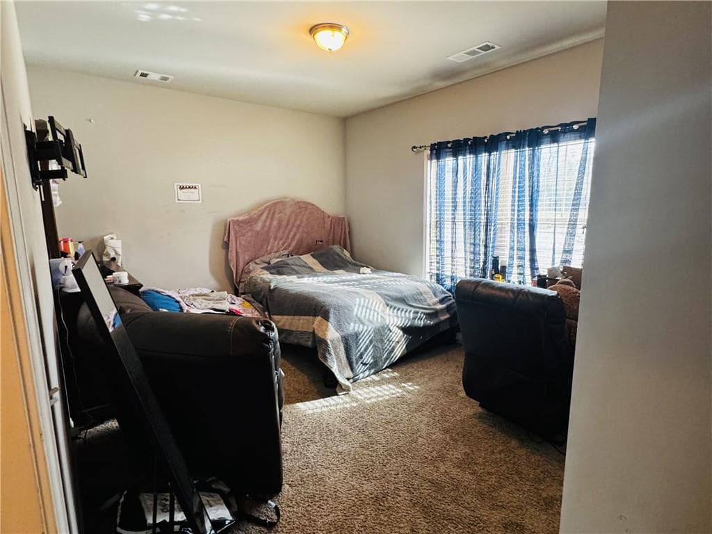 4 bedroom, 3 bathroom, 2,420 sq ft single family residence under contract at 815 Wellford Avenue, Jefferson, GA 30549 — photo 8