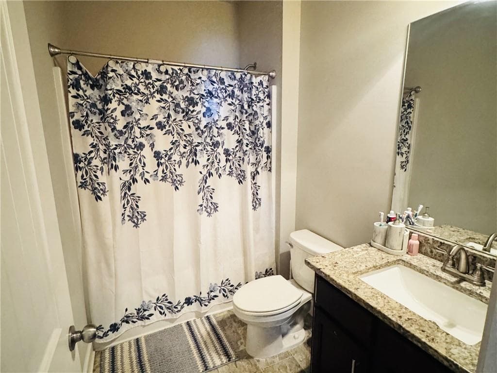 4 bedroom, 3 bathroom, 2,420 sq ft single family residence under contract at 815 Wellford Avenue, Jefferson, GA 30549 — photo 9
