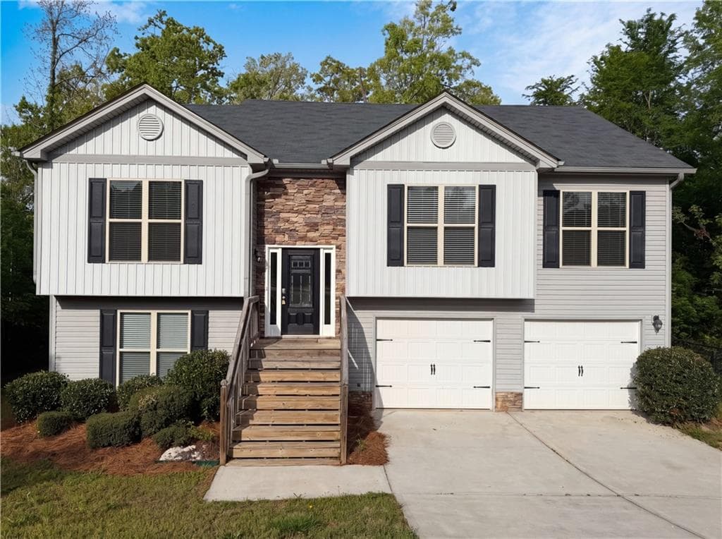 4 bedroom, 3 bathroom, 2,473 sq ft single family residence under contract at 1948 Paynes Point, Winder, GA 30680
