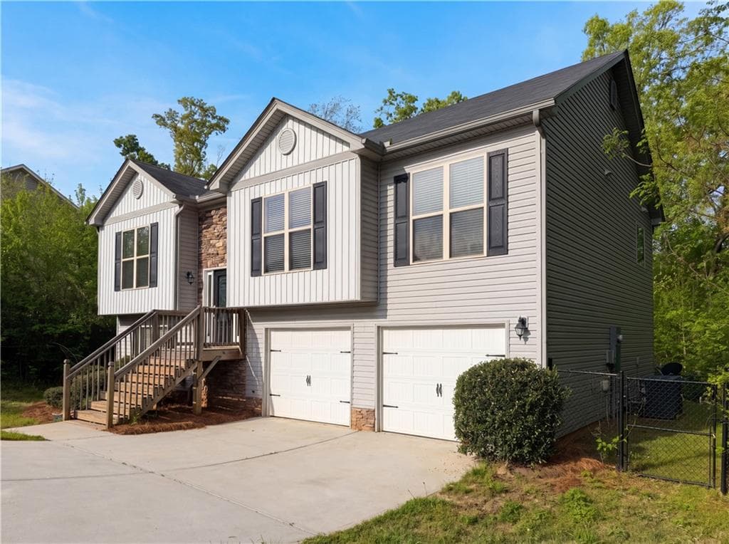 4 bedroom, 3 bathroom, 2,473 sq ft single family residence under contract at 1948 Paynes Point, Winder, GA 30680 — photo 6