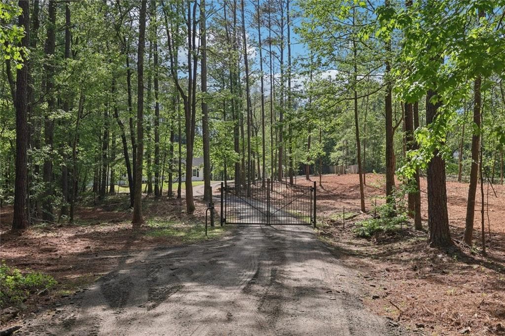 6 bedroom, 4 bathroom, 4,787 sq ft single family residence under contract at 500 Turner Road, Mcdonough, GA 30252 — photo 2