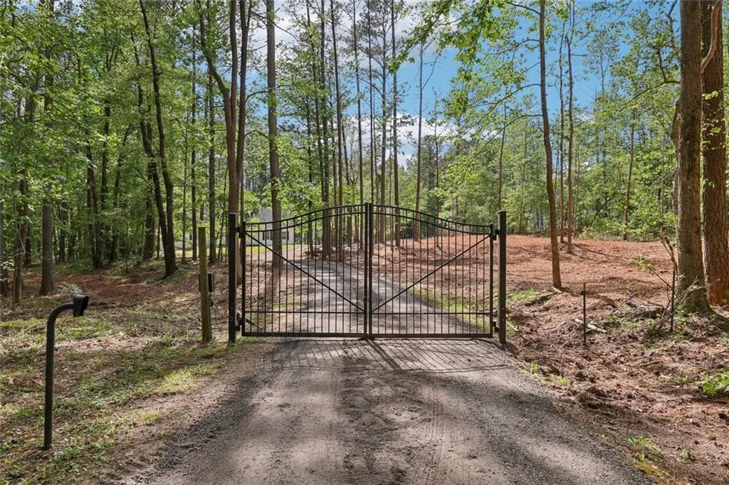 6 bedroom, 4 bathroom, 4,787 sq ft single family residence under contract at 500 Turner Road, Mcdonough, GA 30252 — photo 3