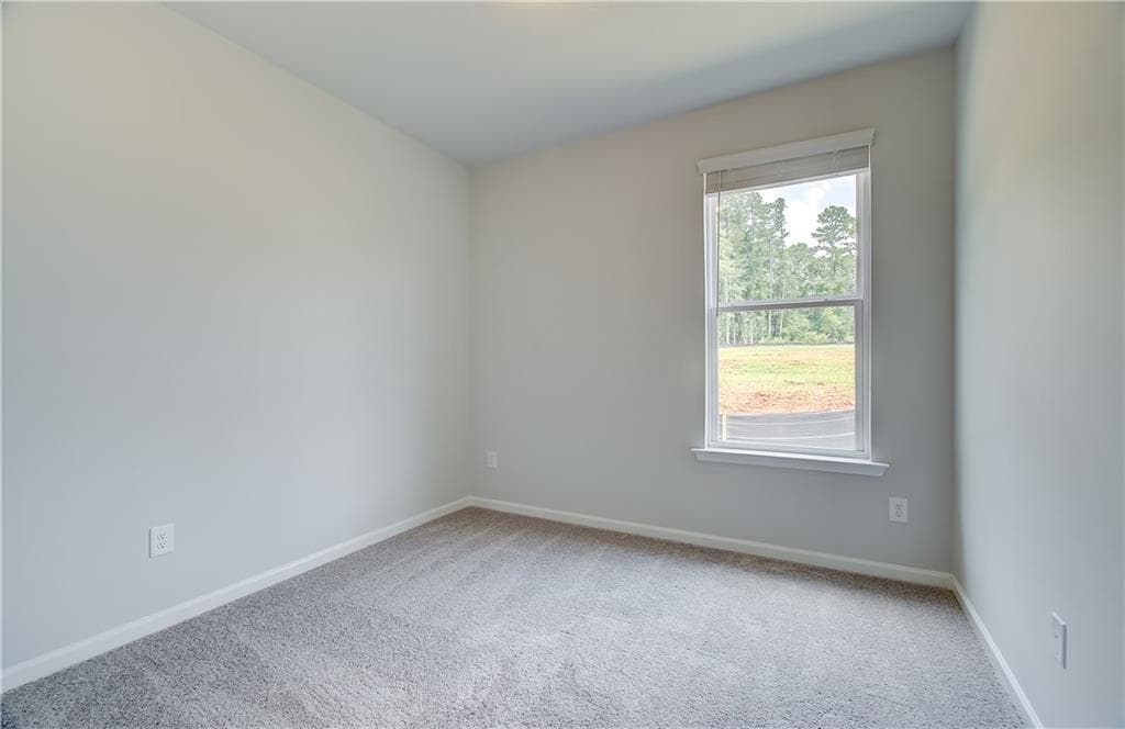 4 bedroom, 3 bathroom, 2,416 sq ft single family residence under contract at 86 Hydrangea Circle, Fairburn, GA 30213 — photo 6