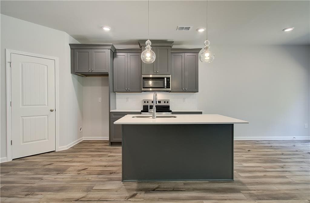 4 bedroom, 3 bathroom, 2,416 sq ft single family residence under contract at 86 Hydrangea Circle, Fairburn, GA 30213 — photo 9