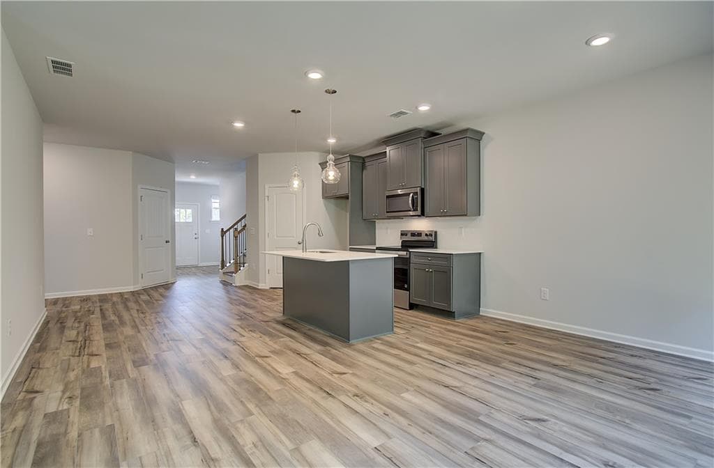 4 bedroom, 3 bathroom, 2,416 sq ft single family residence under contract at 86 Hydrangea Circle, Fairburn, GA 30213 — photo 10
