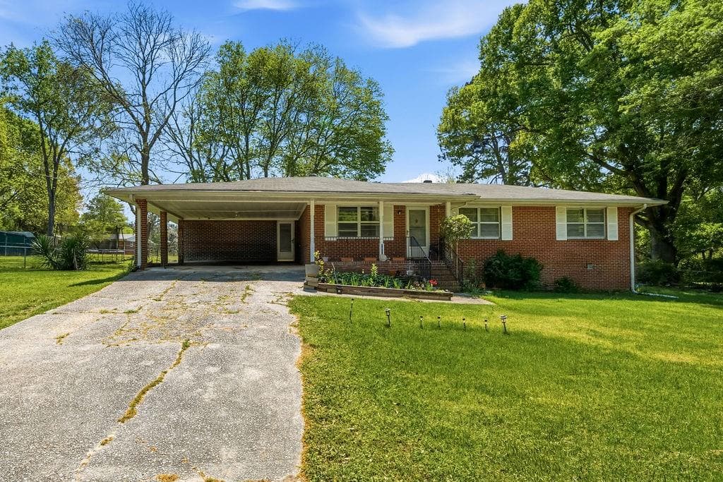 3 bedroom, 2 bathroom, 1,189 sq ft single family residence for sale at 1210 Topaz Lane, Villa Rica, GA 30180 — photo 1 of 27
