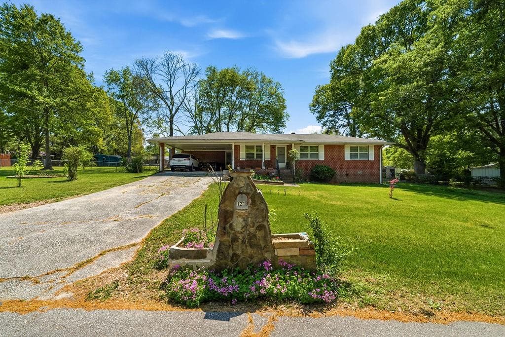 3 bedroom, 2 bathroom, 1,189 sq ft single family residence for sale at 1210 Topaz Lane, Villa Rica, GA 30180 — photo 7