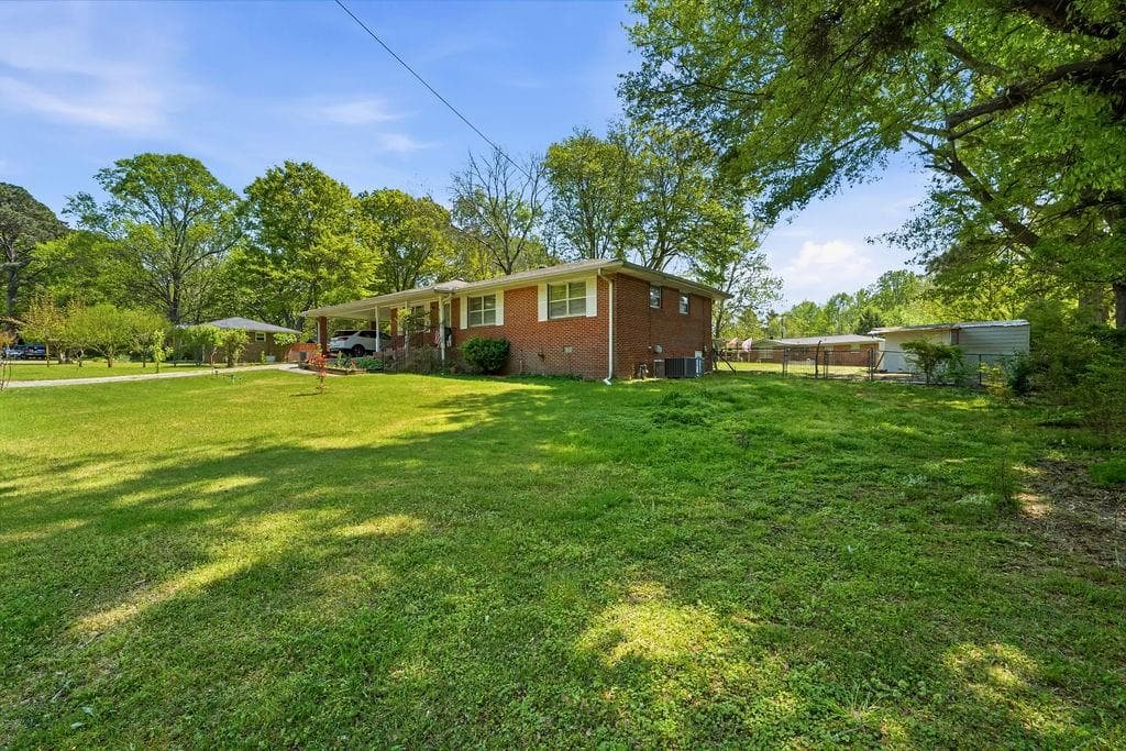 3 bedroom, 2 bathroom, 1,189 sq ft single family residence for sale at 1210 Topaz Lane, Villa Rica, GA 30180 — photo 8